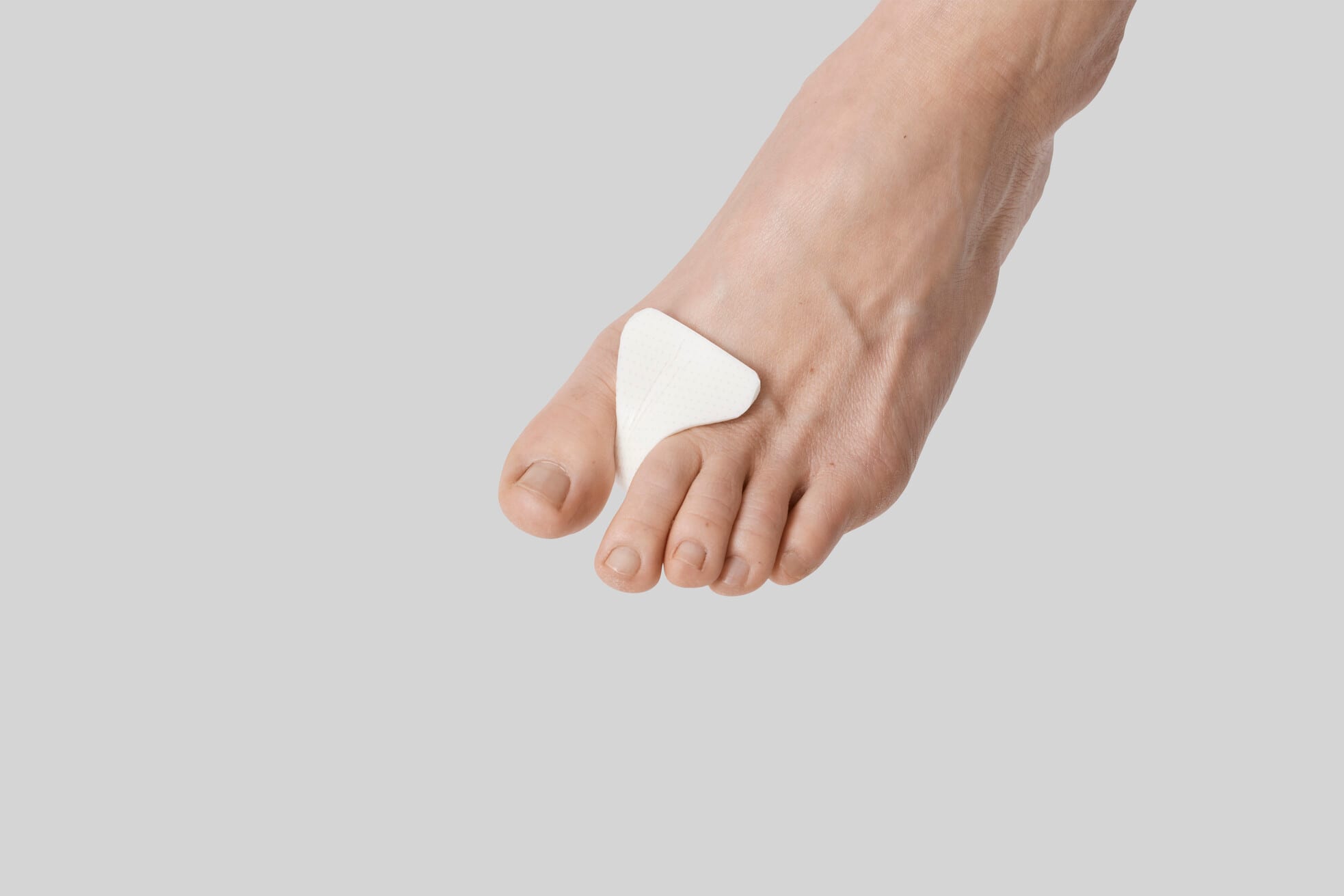 For wounds in between toes